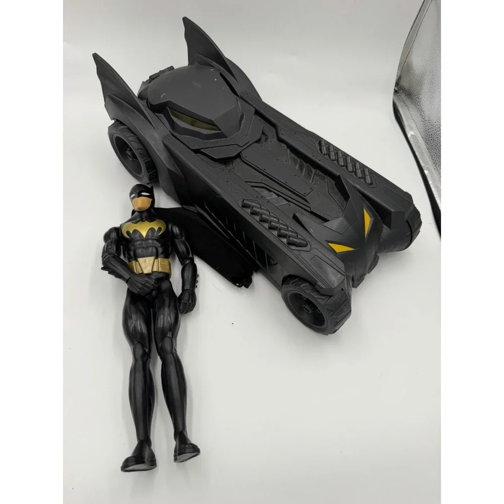 Spin Master DC Batman Bat-Tech Batmobile w/ 12